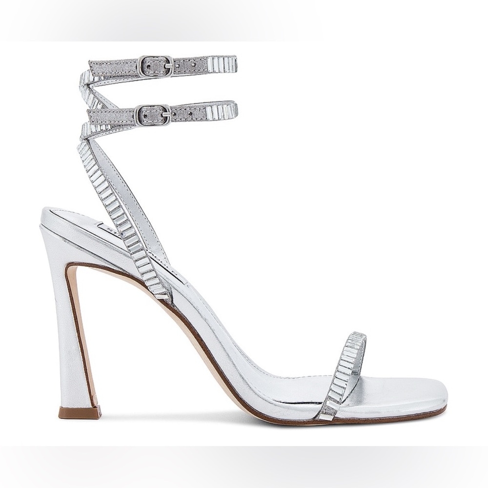 Ankle straps, opened toe, Steve Madden Thierry Heel in Silver | Size: 6.5 | NEW!